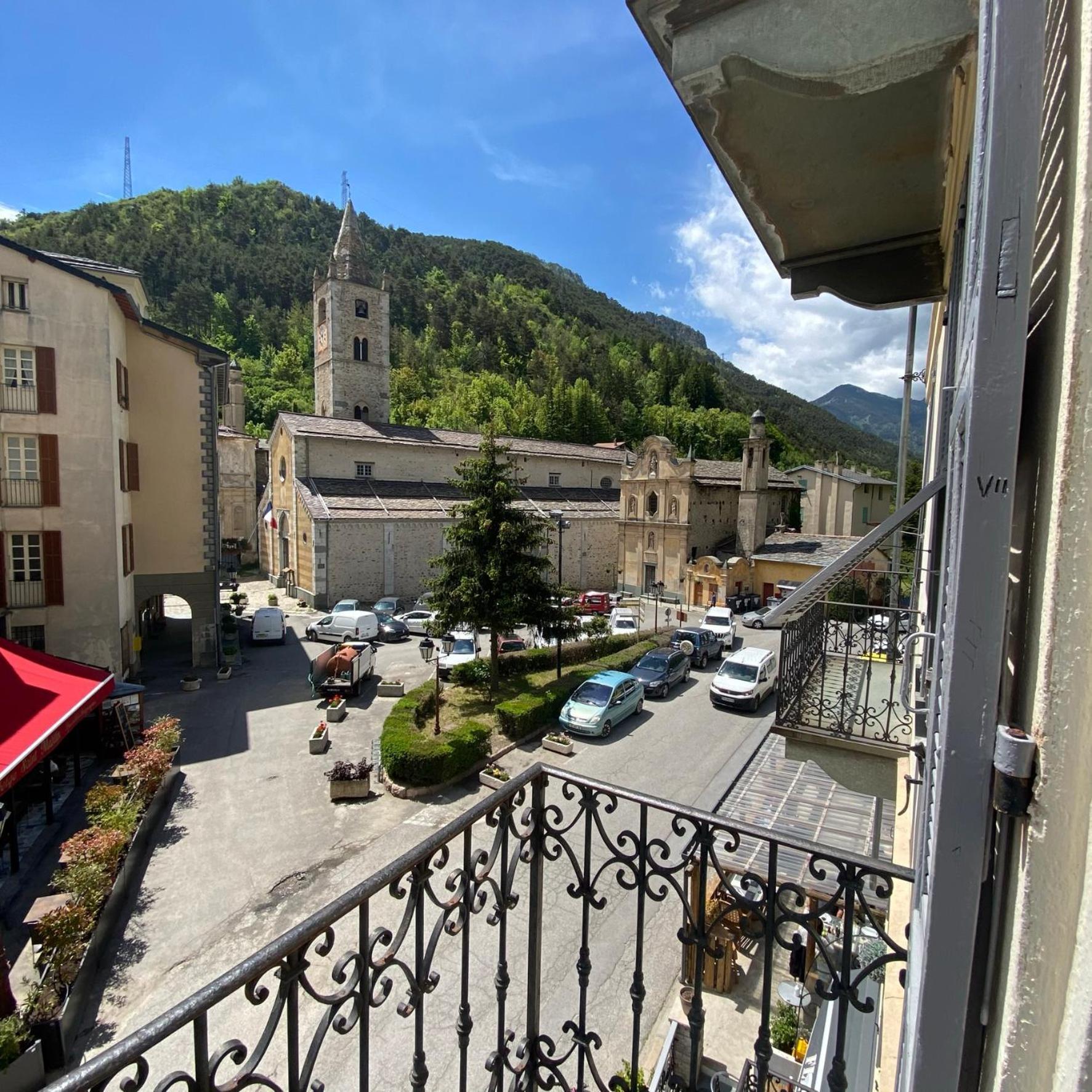Hotel Fleur Des Alpes La Brigue Dış mekan fotoğraf